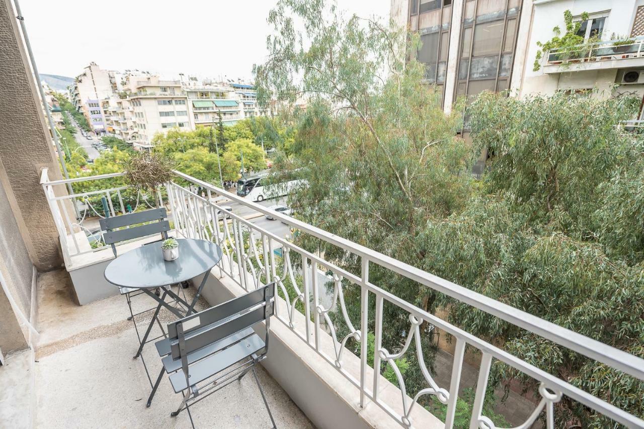 Apartamento Elegant Living At The Heart Of Atenas Exterior foto