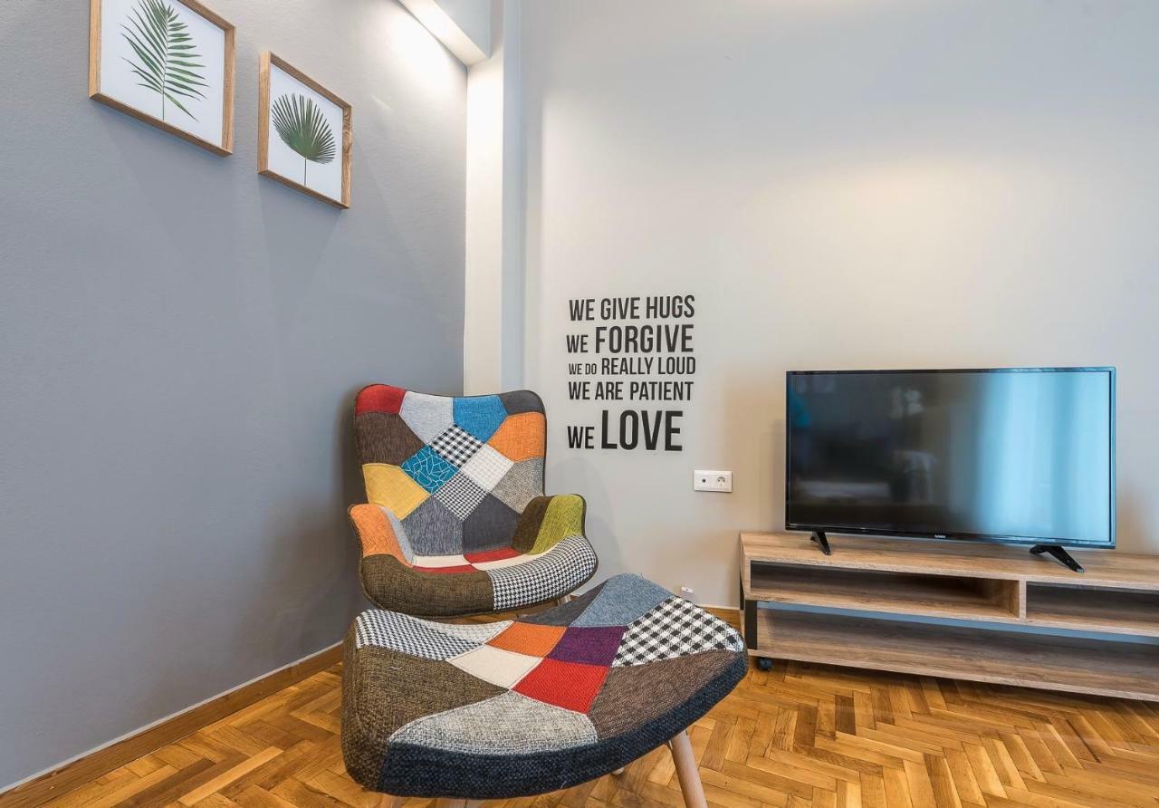 Apartamento Elegant Living At The Heart Of Atenas Exterior foto